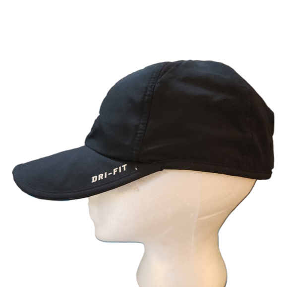 Two Nike Dri-fit Featherlight Strapback Running Hats Lightweight Breathable Caps - Picture 4 of 11